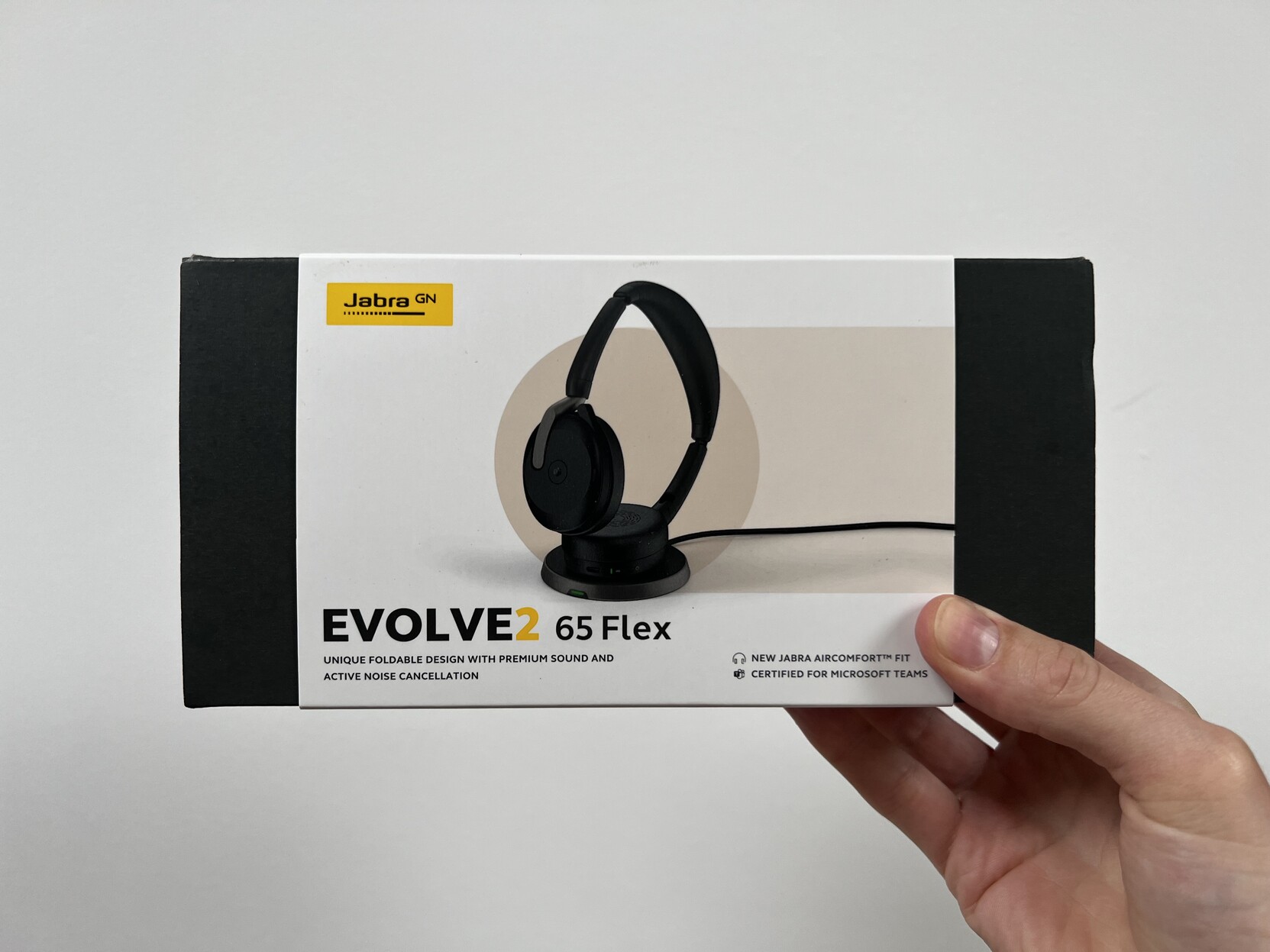 SCN Hybrid World Review: Why Jabra's Evolve2 65 Flex Headset Might Be the  Right Fit for Your Office