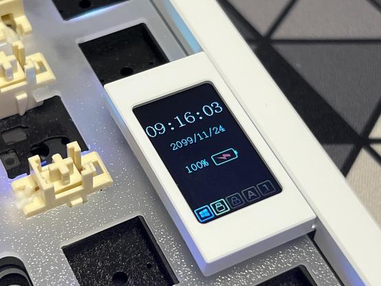 The tiny LCD showing time and date - both wrong - battery and keyboard status.