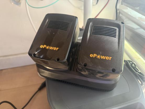 Two large STIGA ePower 4Ah batteries in a double charger, handy!
